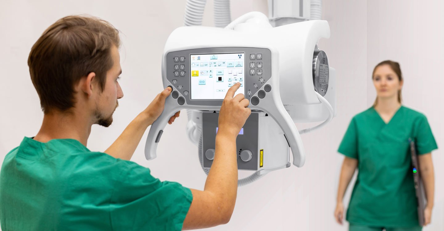 Digitale Röntgensysteme von EXAMION für Krankenhaus und Radiologie