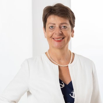 Dr. Cornelia Lück-Jarczyk – internationaler Vertrieb Humanmedizin